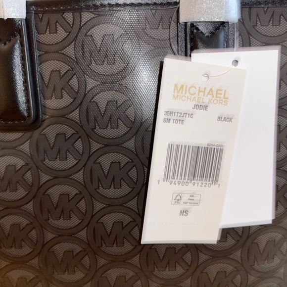 Michael Kors purse and wallet - Picture 4 of 6